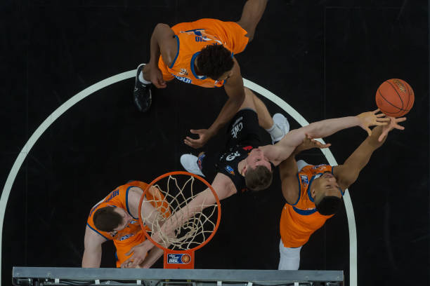 莫兰特在发 莫兰特在发