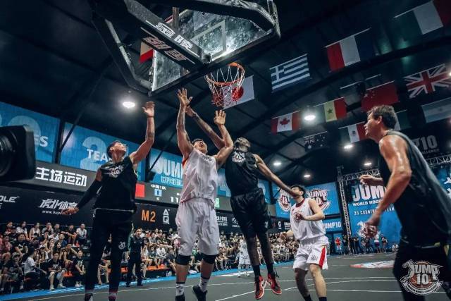 中脱颖而出 中脱颖而出